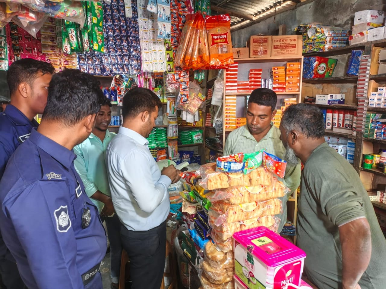 খুলনায় ভোক্তা-অধিকারের বিভাগীয় অভিযানে ১ লাখ ৩৮ হাজার ৫৫০ টাকা জরিমানা
